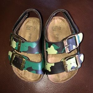 Army fatigue sandals